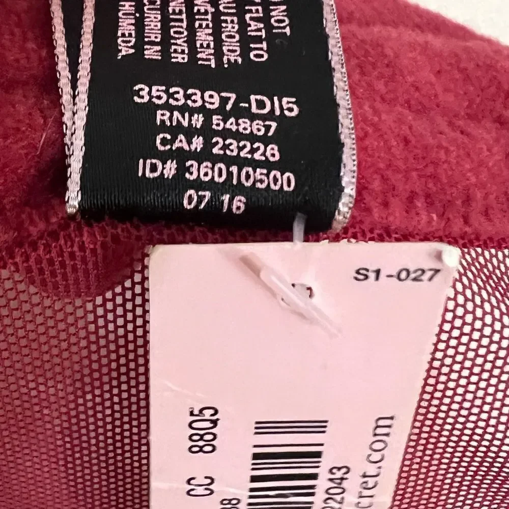 NWT Victoria’s Secret Very Sexy Unlined Demi Lace Bra Size 32D